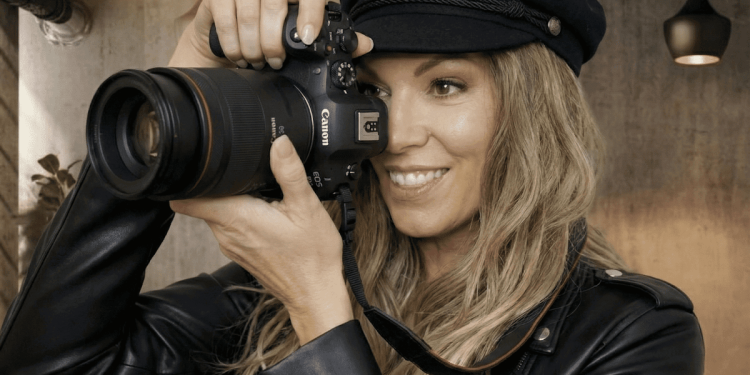 Why Every Beauty Blogger Should Consider Upgrading To A Mirrorless Camera