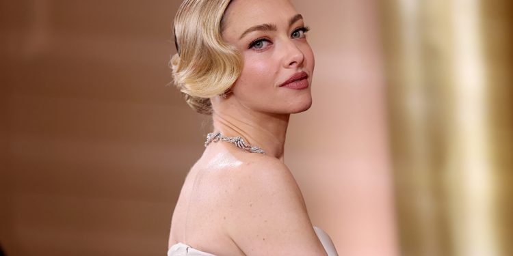Amanda Seyfried’s Princess Nails Are Perfect for Everyday