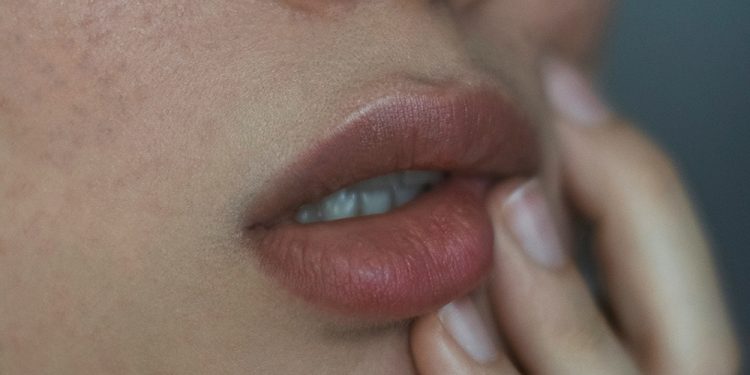 Lancôme’s Lip Idôle Butterglow Balm Is My New Everyday Lip
