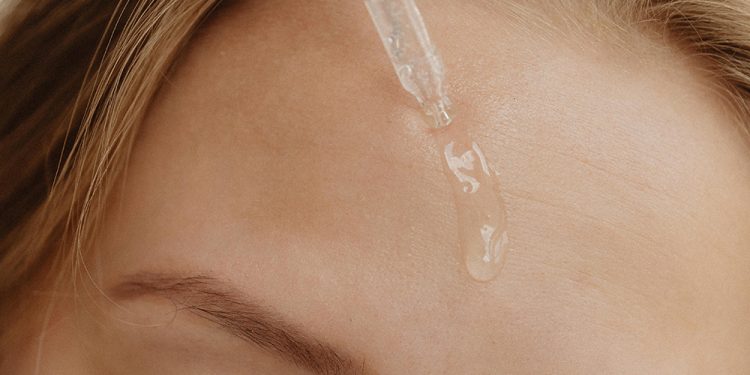 The DEINDE Serum Readers Say Makes a Difference in Skin Over 40