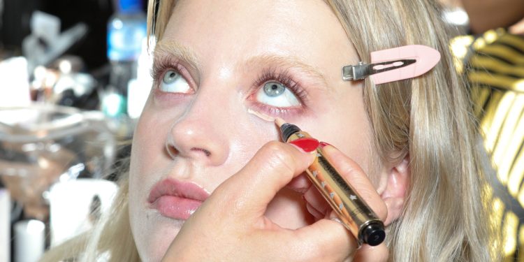 12 Concealers With 1000+ Five-Star Sephora Reviews