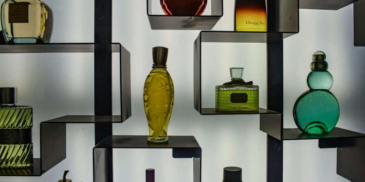 10 Fragrance Notes You’ll Smell Everywhere in 2026