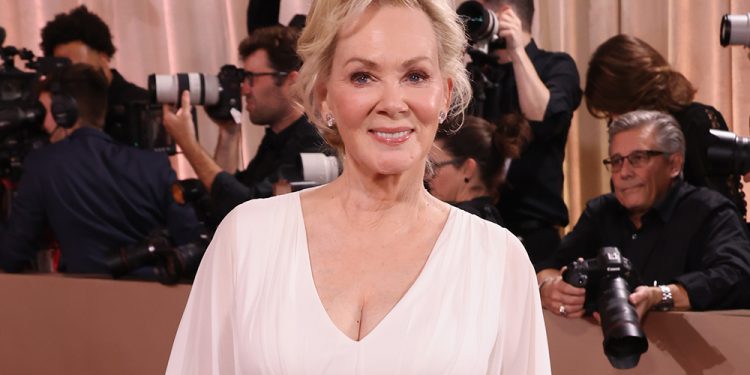 Jean Smart’s Must-Have Beauty Products
