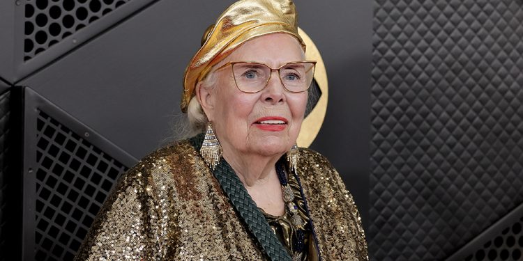 Joni Mitchell’s Grammys Glam Features the Perfect Matte Lipstick for Mature Skin