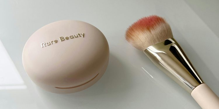 The 5 Best Powder Blushes for Mature Skin