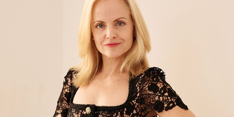 Mena Suvari On Her New Vampire Role: The ‘Most Fun’