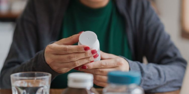 Why Experts Are Urging Caution Around the Pepcid AC and Allegra Trend