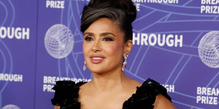 French Blending Is the Low-Maintenance Way to Embrace Gray This Summer