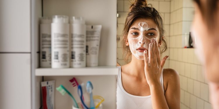 These Common Acne Mistakes Could Be Sabotaging Your Skin