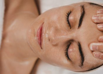 Celebrity Aesthetician Sonya Dakar Surrenders License After Viral Client Complaint