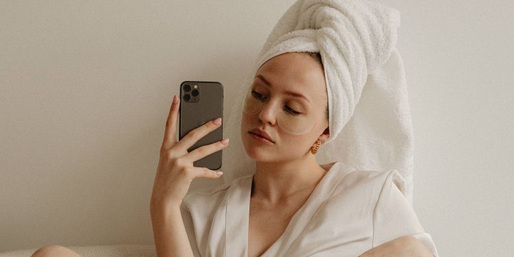 21 Vitamin C Under-Eye Products for a Brighter, More Awake Look