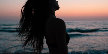 13 Salty Fragrances That Smell Like a Perfect Beach Day