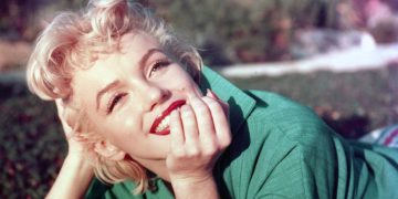 100 Years Later, Marilyn Monroe’s Skin-Care Routine Is Still Worth Stealing