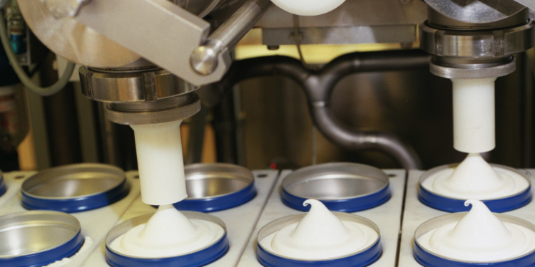 The Nivea Crème in Your Medicine Cabinet Just Turned 115—Here’s Why It’s Still Unbeatable