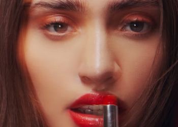 AORA Makes Sephora History With Plastic-Free Makeup